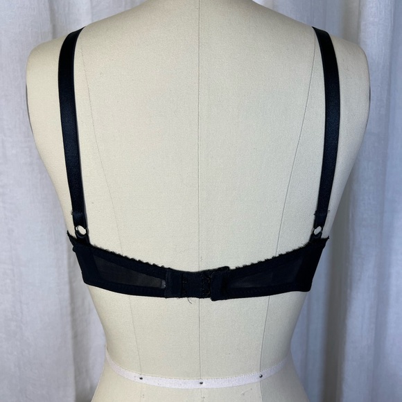 What Katie Did 32B Black Dot Bra - Picture 2 of 5